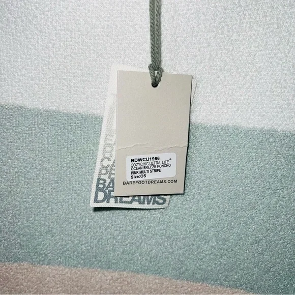 Barefoot Dreams Cozychic Ultra Lite Ocean Breeze Poncho Pastel Colors NWT - Picture 5 of 7